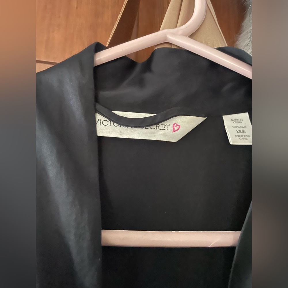 Vintage Victorias Secret 100% Silk Wrap Robe🖤 Very Sexy - Picture 5 of 16